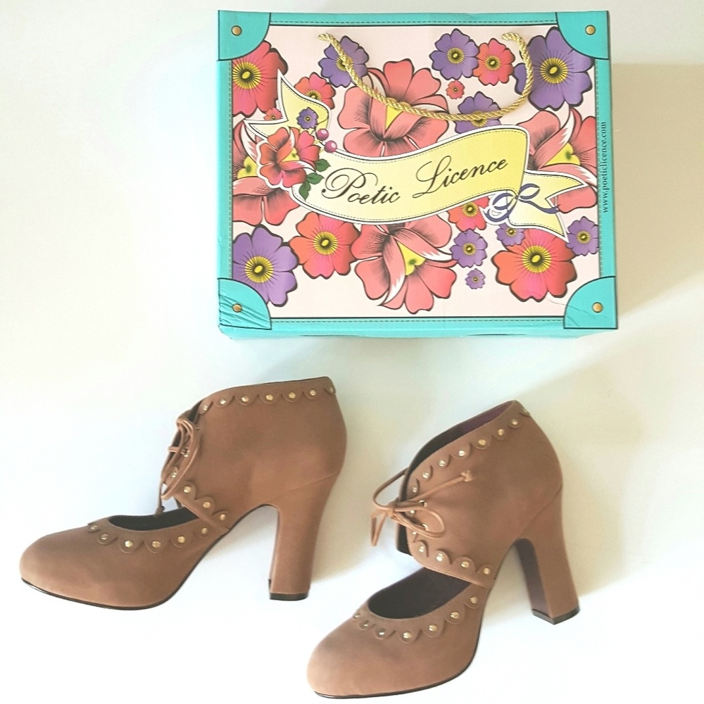 Poetic License Darling Dreams Platform Pump